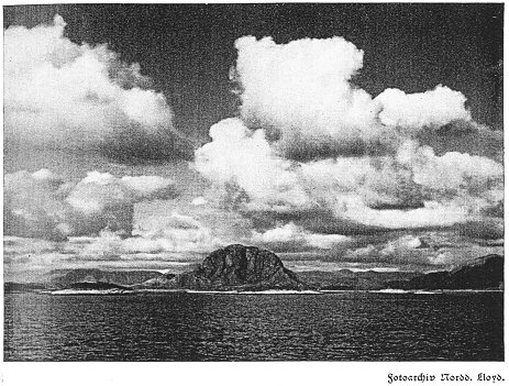 Photo of mountain peaks in Norway